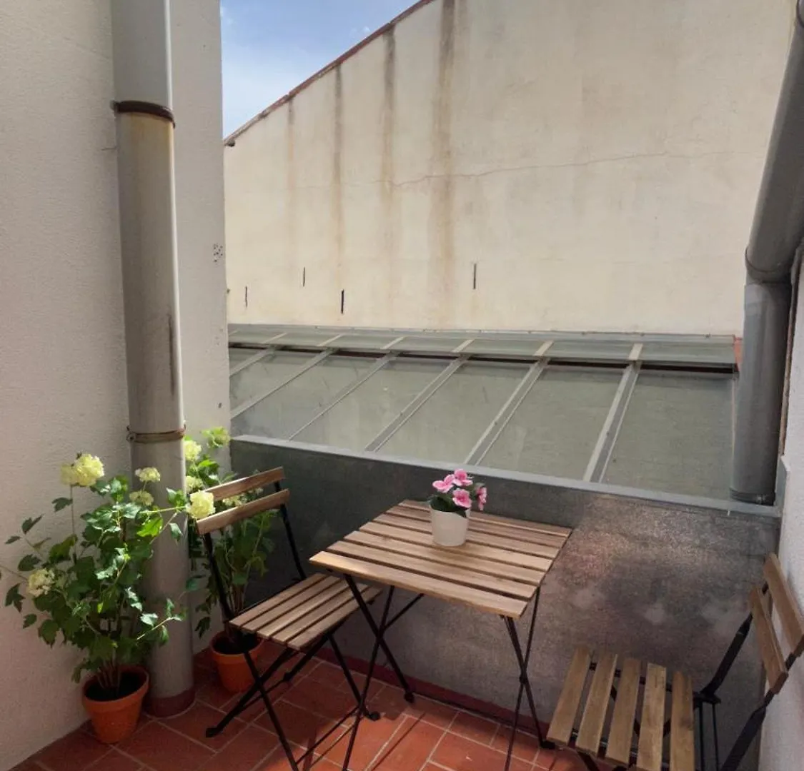 Se Centrico Con Terraza Lägenhet Terrassa Spanien